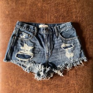 Hollister Distressed Jean Shorts Size 5 W27